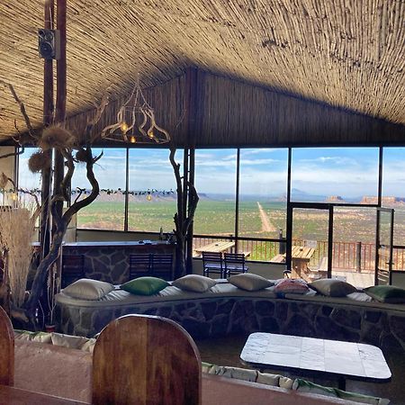 Ugab Terrace Lodge Vingerklip Exteriör bild